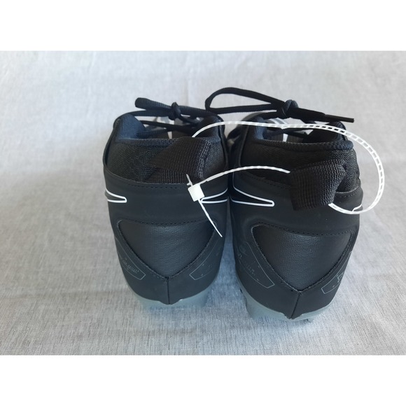 Athletic_Shoes